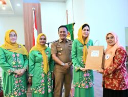 Sambut HUT ke-26, DWP Kota Padang Dorong Kemandirian Lewat Pelatihan Kecantikan