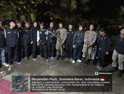 Satpol PP Padang Bersama TNI, Polri, dan Tim Dubalang Amankan 7 Sajam dan 2 Motor dalam Patroli