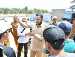 Wali Kota Padang, Fadly Amran, Dampingi Sestama BNPB Tinjau  Kondisi Oermukiman Warga Terdampak Banjir Bandang