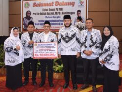 Pemko Padang Terima Donasi Tanggap Bencana Rp160 Juta dari PB PGRI