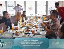 Padang Juara: 8 Siswa Terpilih Raih Beasiswa Double Degree ke Sampoerna University dan University of Arizona